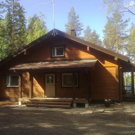 Hyvoelaen Moekit Villa Ahtari Exterior photo